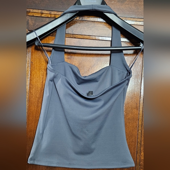 Express body contour halter top - Picture 2 of 2